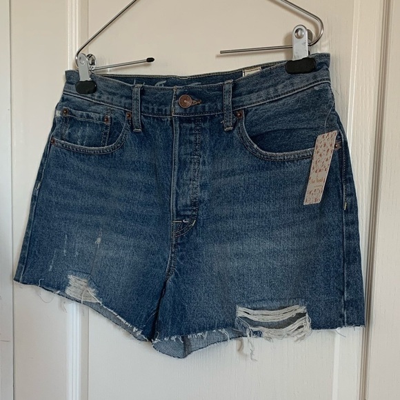 Free People Byron Bay Distressed Jean Shorts - Picture 2 of 8